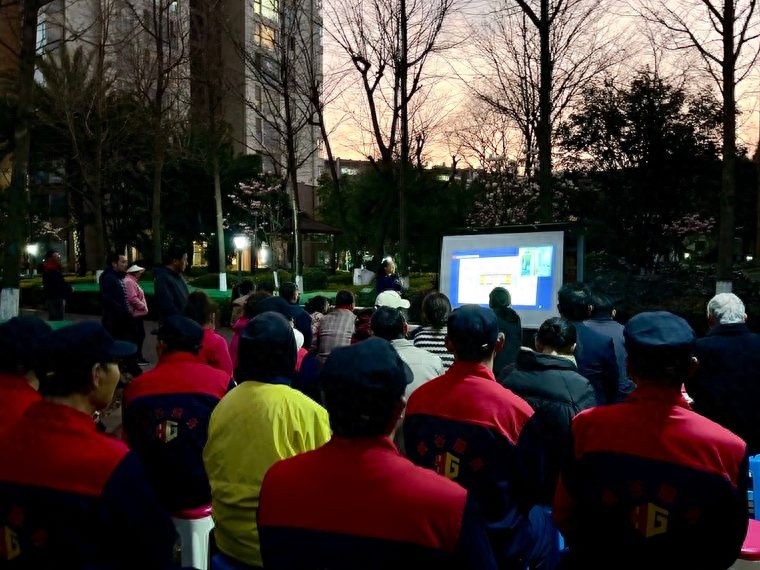 高层火灾逃生有多难？盘龙区消防大队带你实战演练，关键时刻能救命  第1张