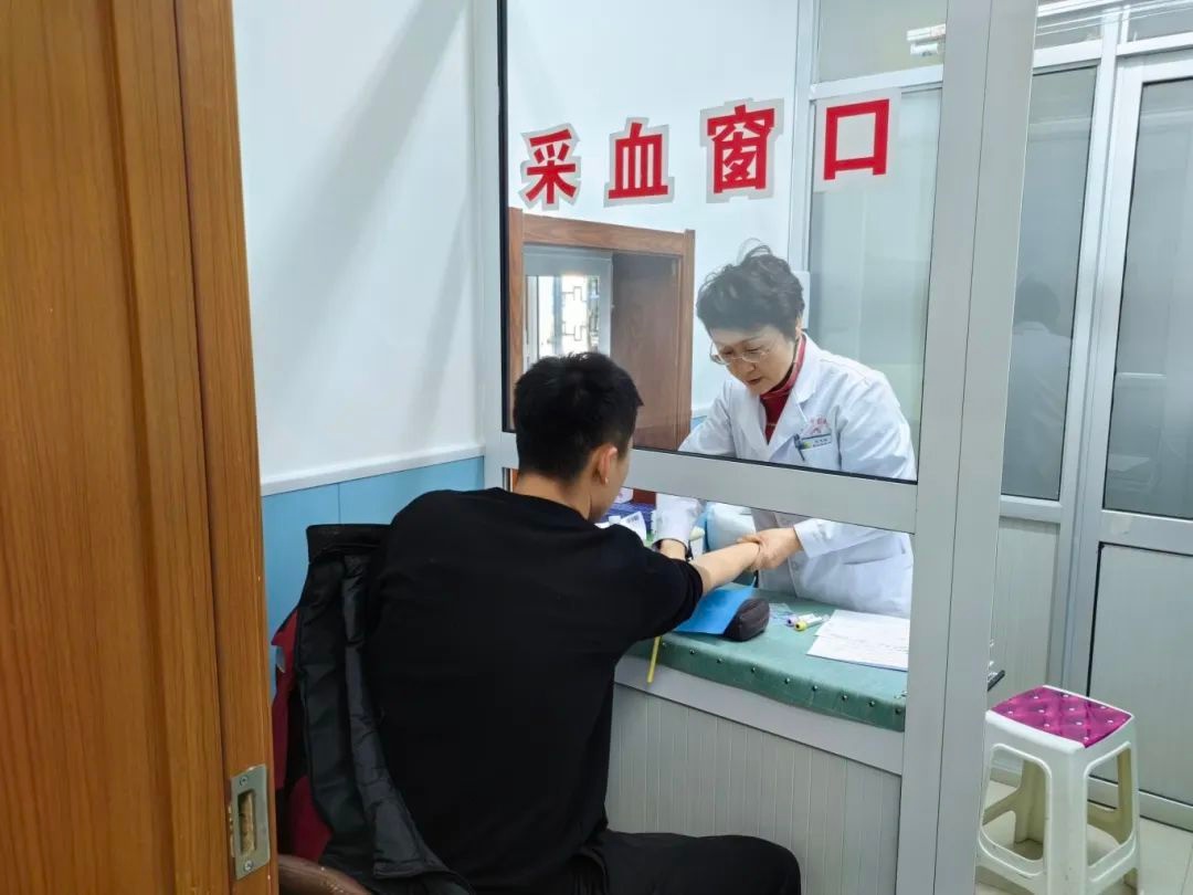 快递小哥的健康福利来了！玉泉区为70余名快递员提供免费体检，你还在等什么？  第4张