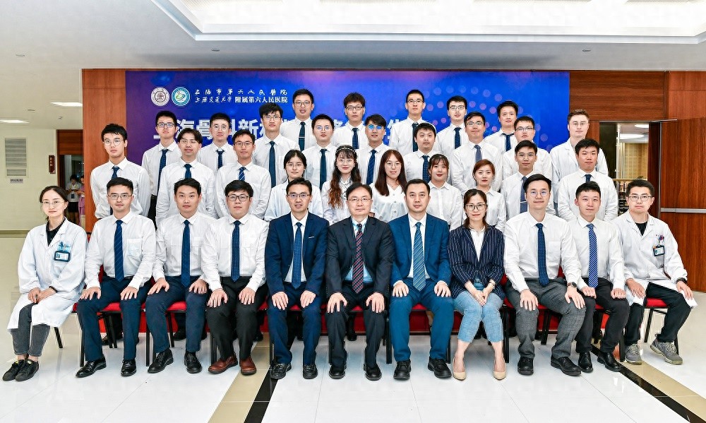 国产骨科新材料能否改写千万人的命运？揭秘上海骨科研究中心的硬核突破  第1张