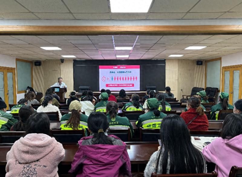 城市美容师也有健康守护神！苏州环卫女工为何纷纷点赞张国锋主任？