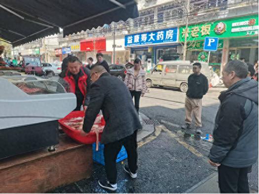 东银苑区域大变样！占道经营问题如何彻底解决？