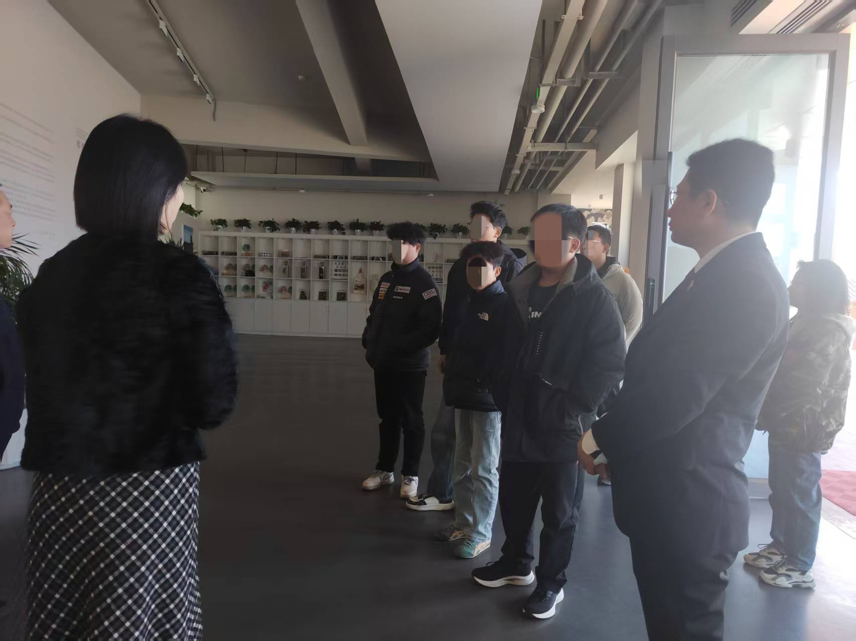 军旅艺术如何重塑未成年人的价值观？揭秘寿阳县人民检察院的独特帮教法  第1张