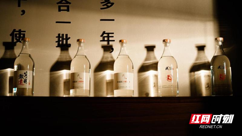 武陵酒老酒换新酒活动震撼来袭！你手中的2015年武陵琥珀老酒能换4瓶新酒吗？  第3张