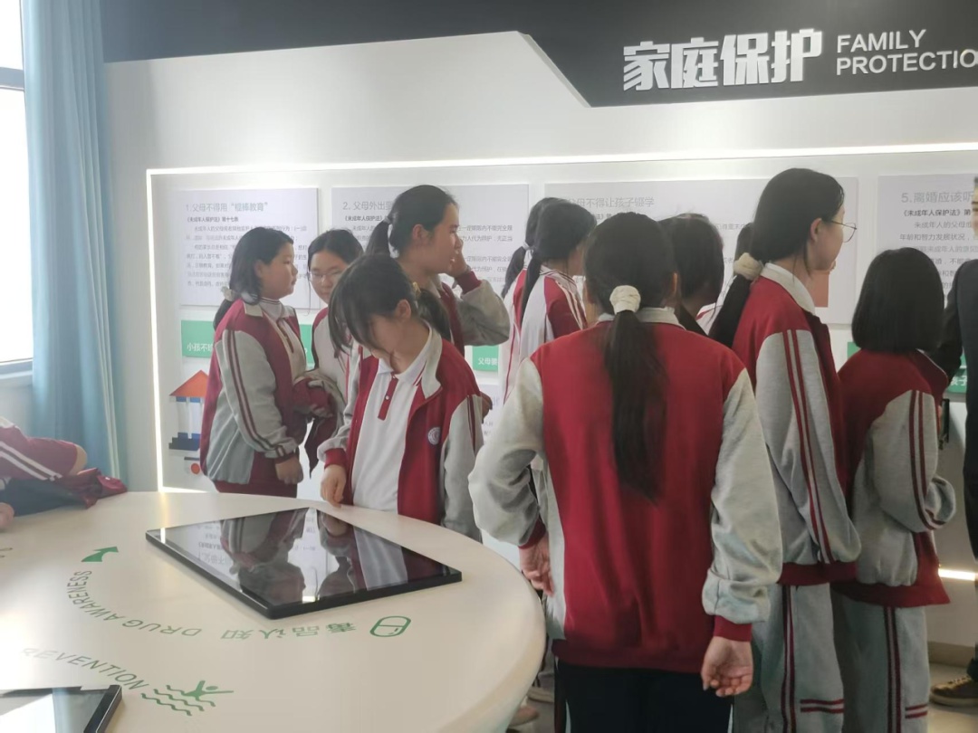 法治护航，守‘未’成长！公安县梅园初级中学七年级学生如何扣好人生第一粒扣子？  第2张