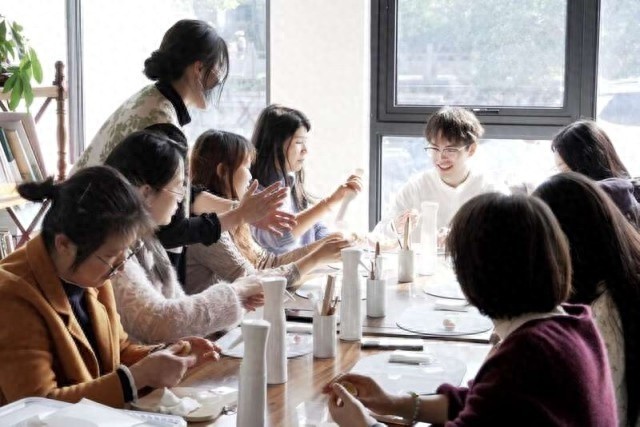 青年夜校下乡啦！瑜伽、茶果子制作课程火爆开课，你还在等什么？