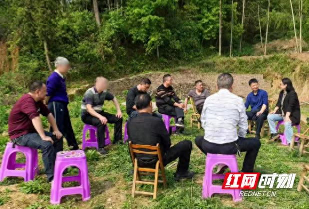 兄弟阋墙为哪般？一场屋场会如何让亲情重归于好  第1张