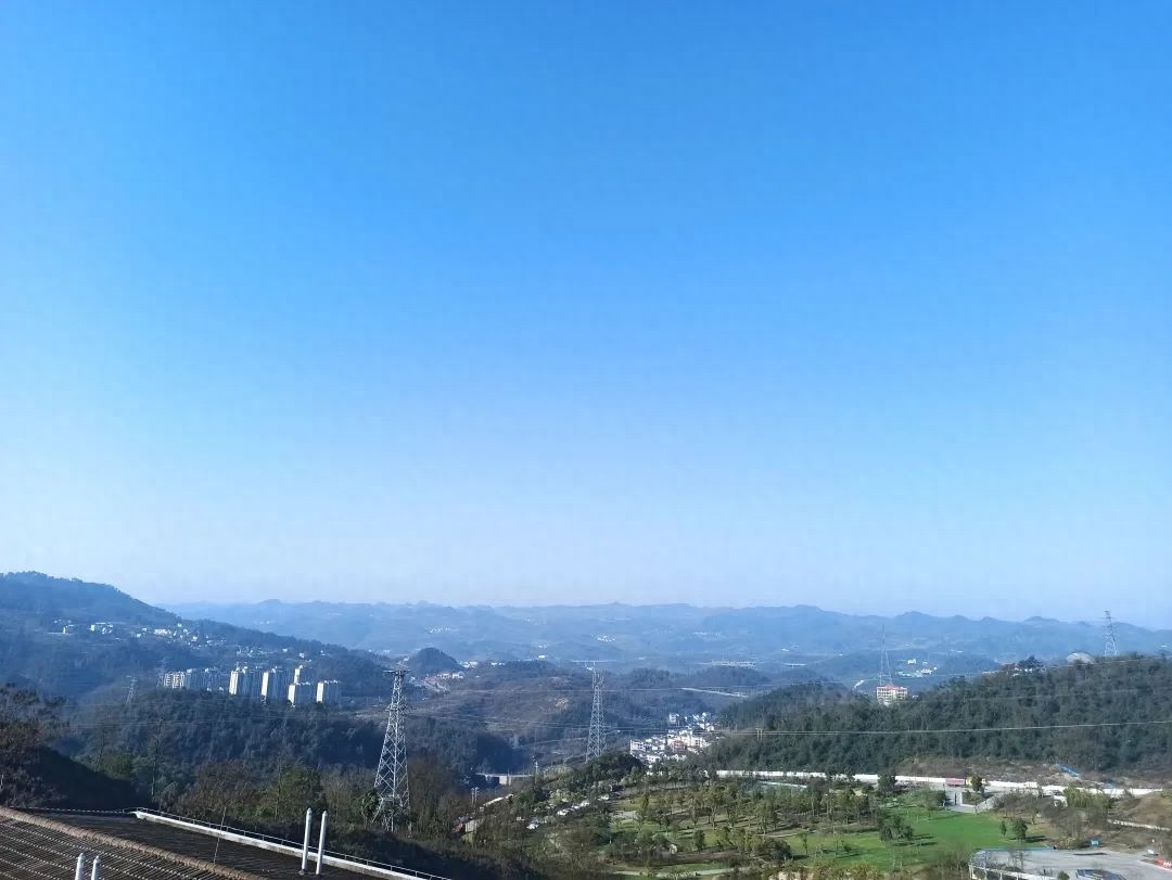 贵阳大风预警升级！9-10级狂风+30℃高温，你的安全准备好了吗？