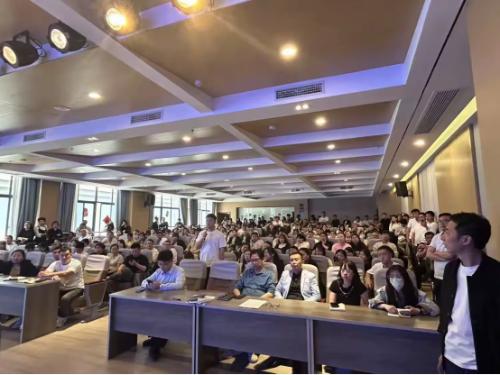 临川区230家企业齐聚一堂！2025年家装厨卫焕新补贴政策宣讲会引爆全场  第2张