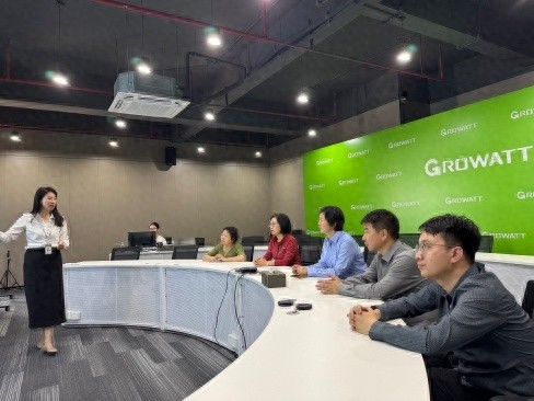 襄阳政协委员化身招商大使，深圳之行能否为新能源产业带来新机遇？