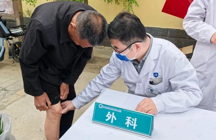 沧州名医下乡义诊，百名乡亲受益！你还在为看病难发愁吗？  第2张