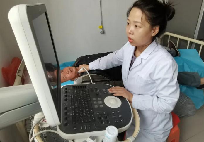 沧州名医下乡义诊，百名乡亲受益！你还在为看病难发愁吗？  第4张