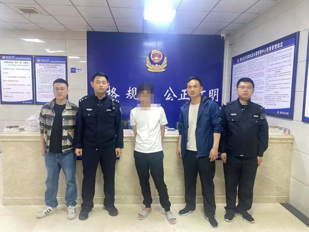 警察同志高烧39℃仍坚守岗位，群众为何送上六面锦旗？  第4张