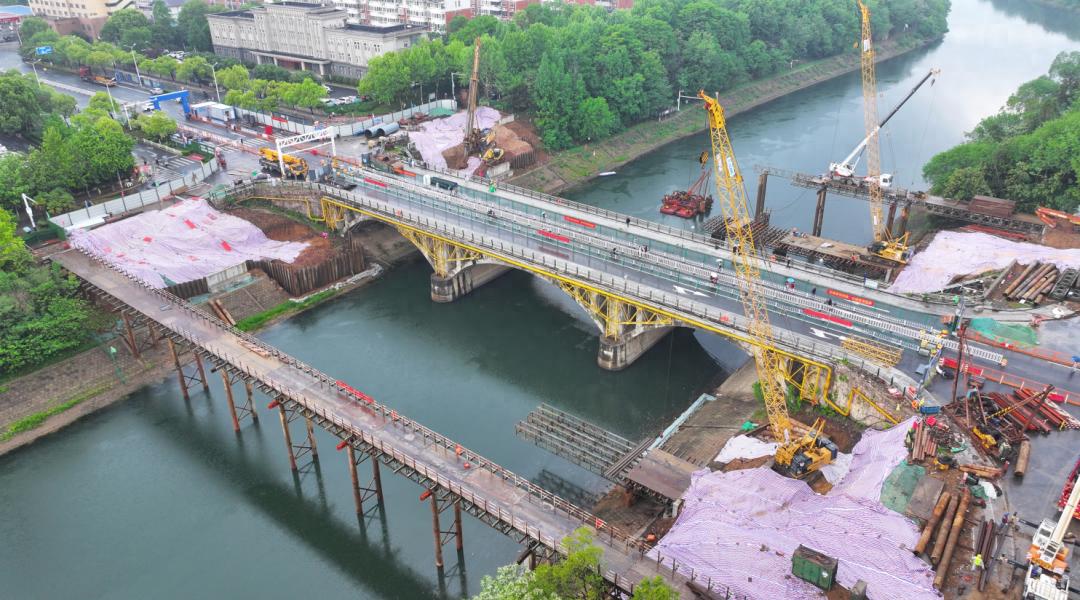 五里墩大桥重建首桩浇筑完成！新桥主体施工正式启动，这些技术亮点你知道吗？