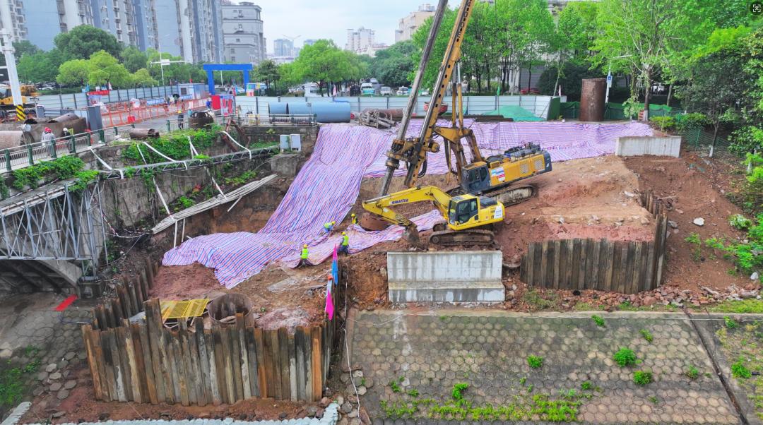五里墩大桥重建首桩浇筑完成！新桥主体施工正式启动，这些技术亮点你知道吗？  第3张