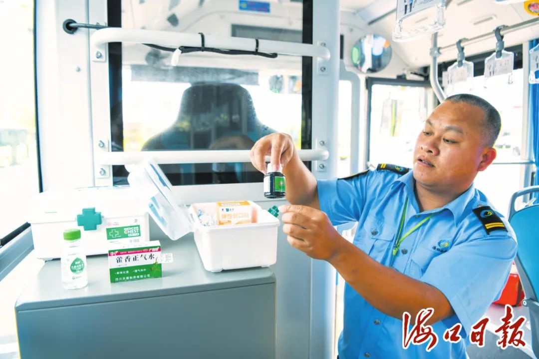 海口公交大变样！敬老专座、无障碍踏板...这些贴心设施你注意到了吗？  第2张