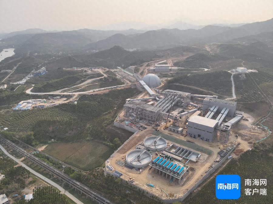 三亚崖州10万吨储料仓首吊成功！这座超级建筑如何改变矿区全产业链？