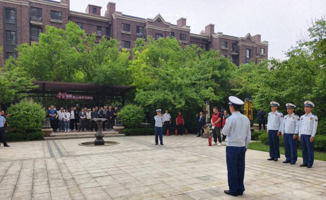 高层住宅火灾应急演练！近百人参与，你了解如何逃生吗？