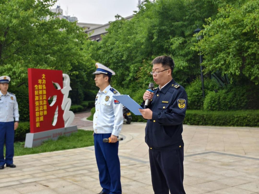 高层住宅火灾应急演练！近百人参与，你了解如何逃生吗？  第2张