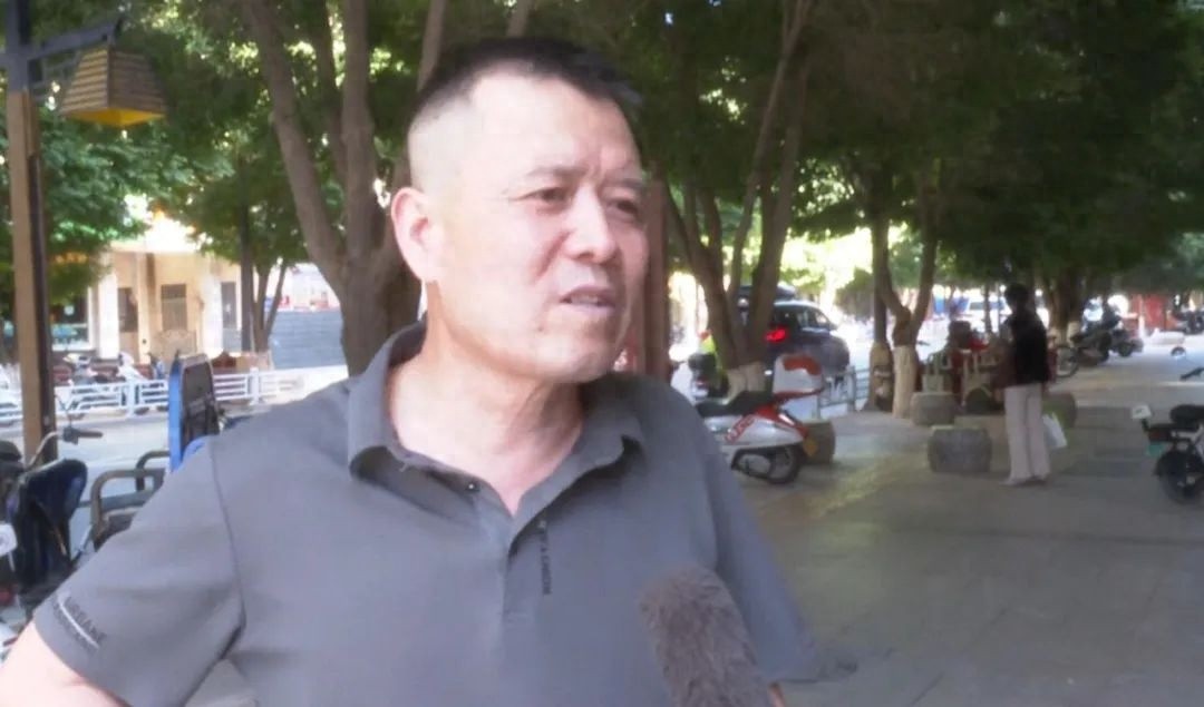 敦煌市房屋征收事务中心高效拆除‘住改商’，居民为何纷纷点赞？