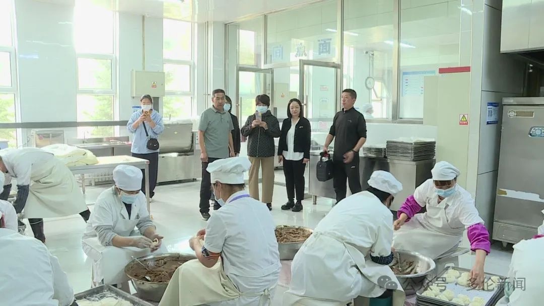 5·20！多伦县教育局联合多部门对全县校园食堂全覆盖督导检查？  第7张