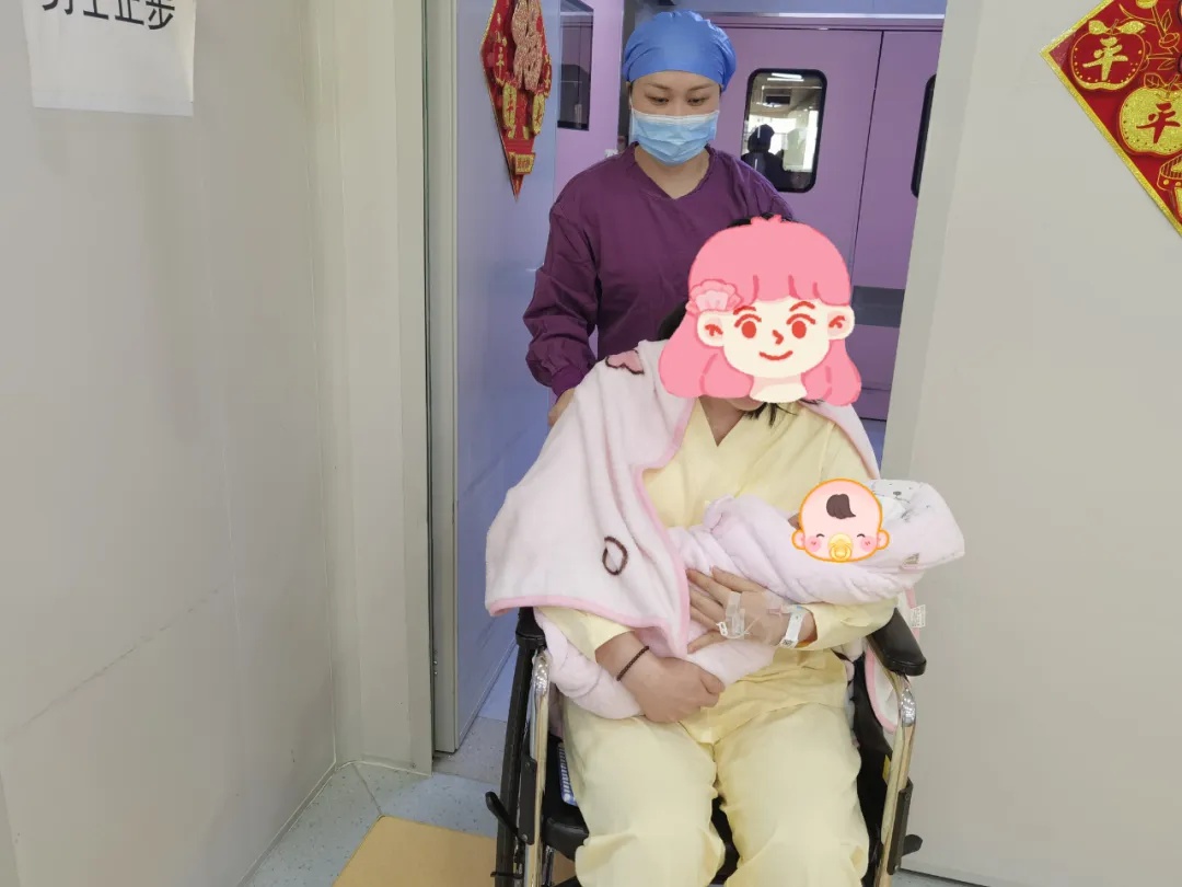 十年如一日坚守产房！助产士陈洪梅如何用双手托起无数新生命？  第2张