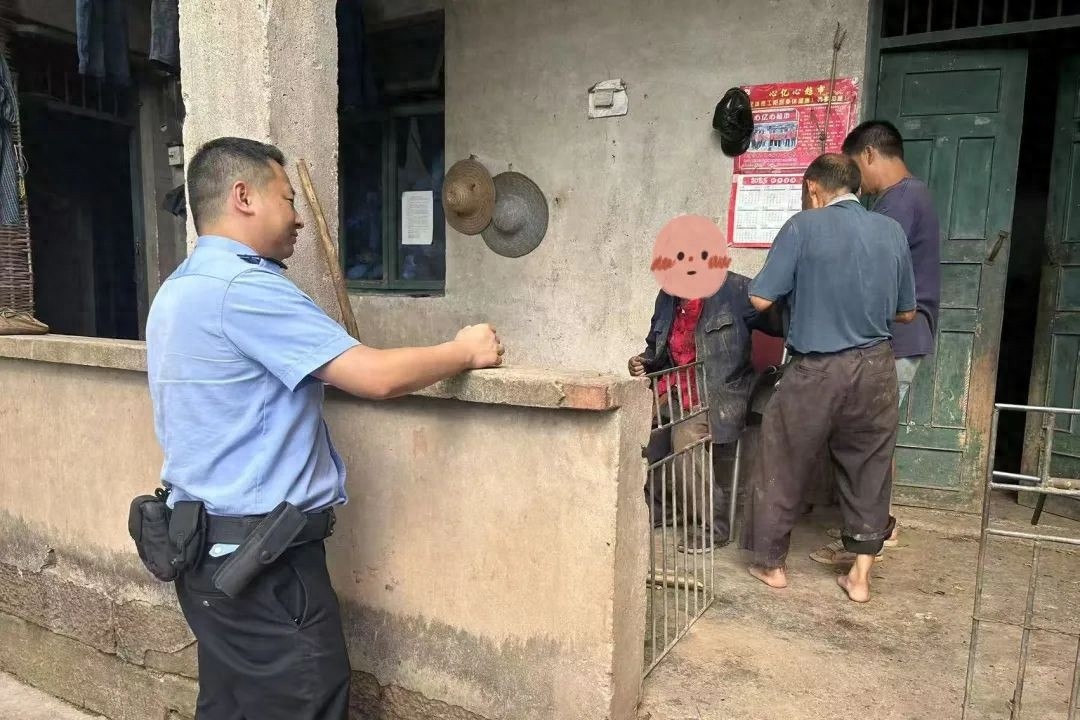警民鱼水情！铜梁民警多次救助摔倒老人，背后故事太暖心？