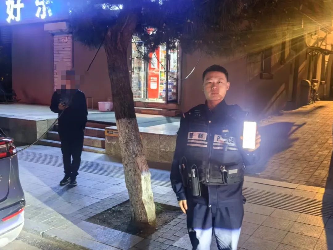 辽宁游客手机丢失急求助？朝阳分局民警暖心帮助解燃眉之急  第2张