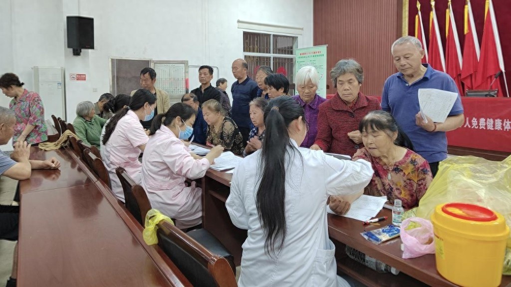 芦淞区龙泉街道为 65 岁以上老人全面健康筛查！这福利你知道吗？