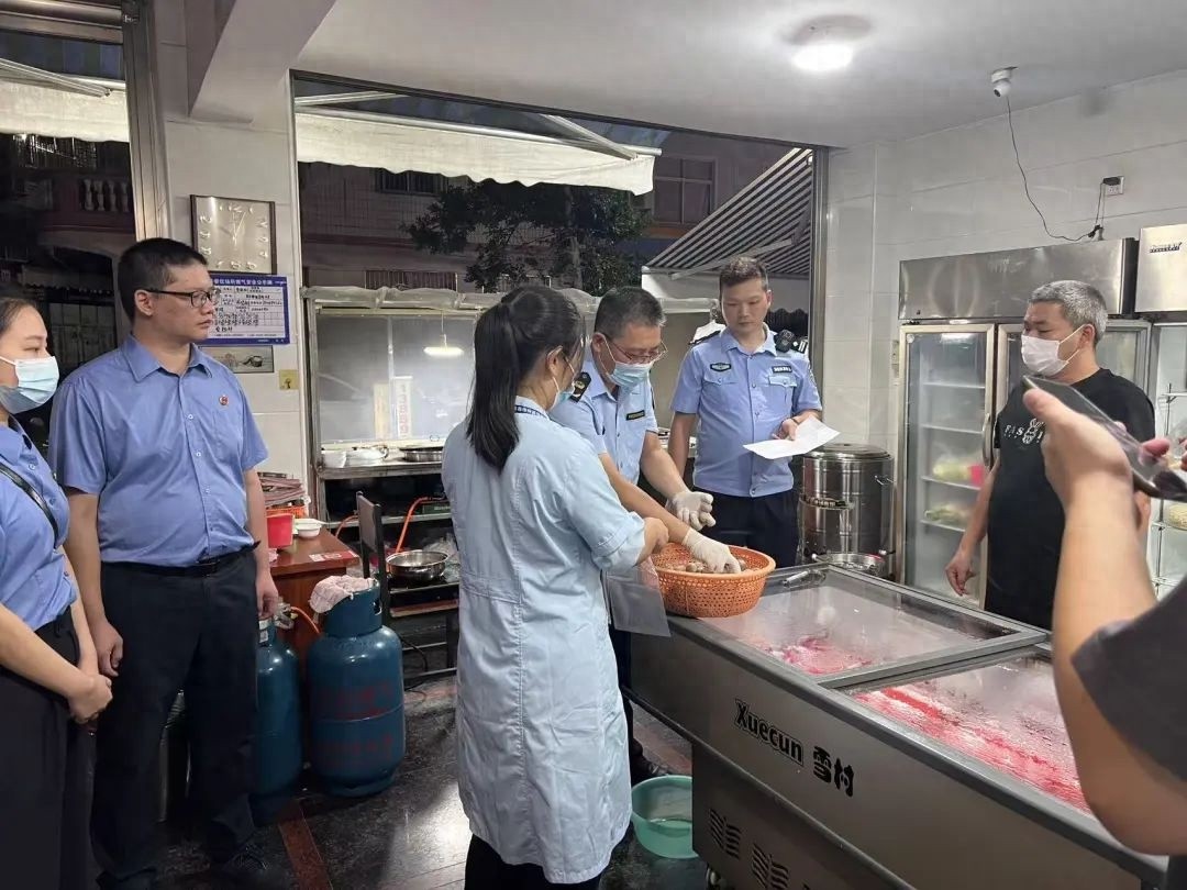 云霄县开展食品安全专项整治！舌尖安全谁来守护？