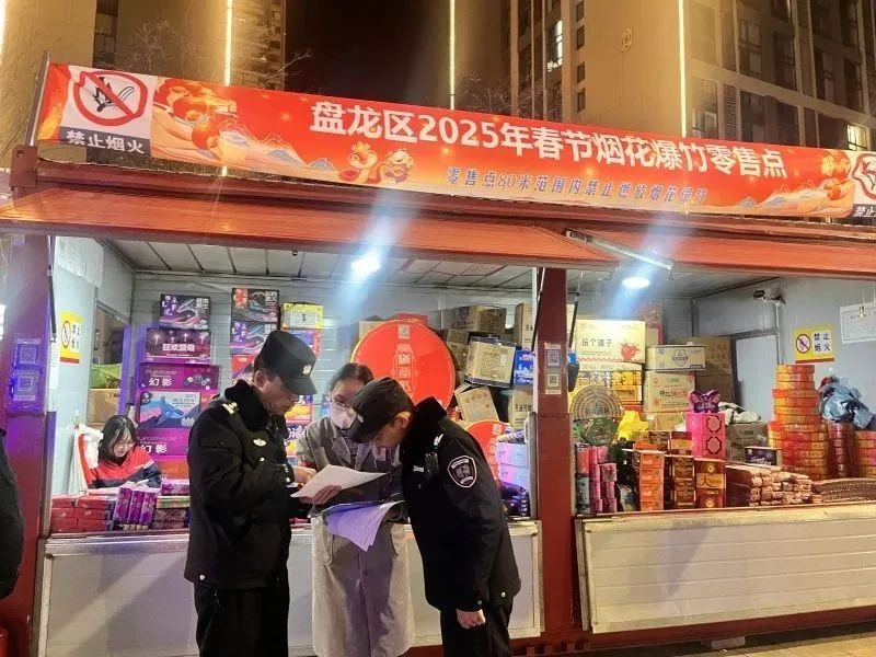 特警车疾驰救人，千元现金警民接力归还！这些暖心故事你听说了吗？  第4张