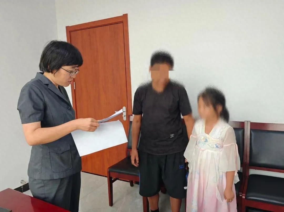 老胡欠债23万，女儿却写下这样一封信！背后真相让人泪目