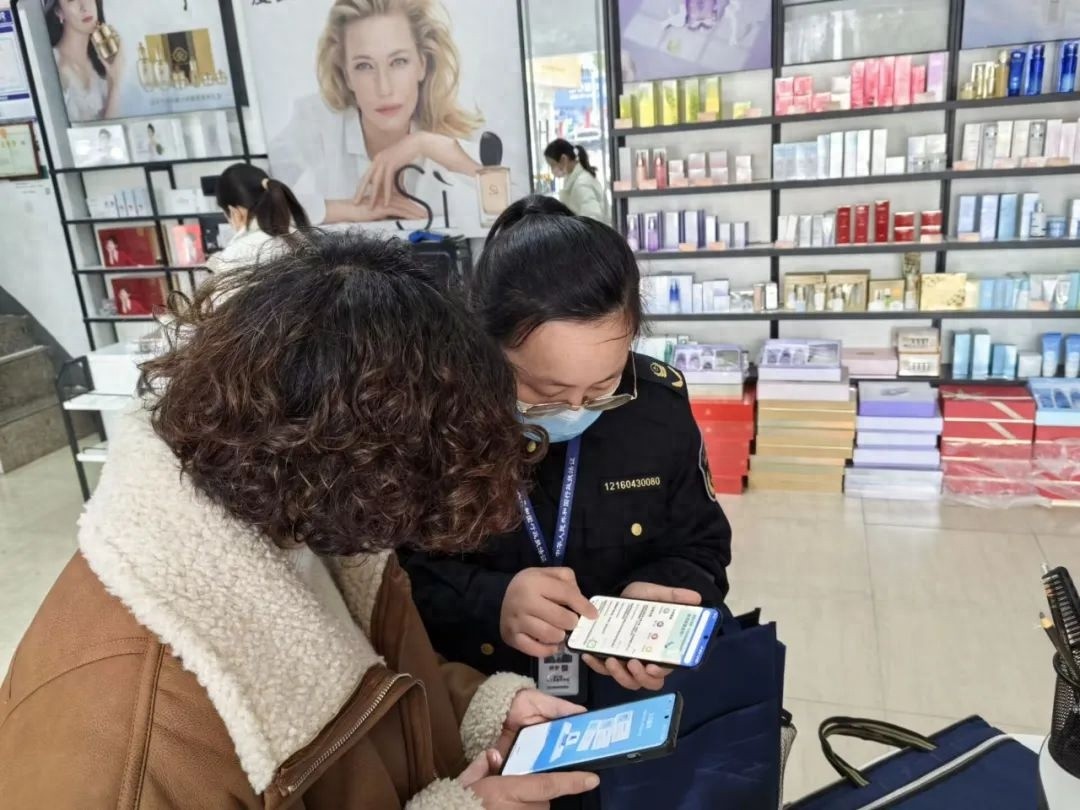 祁门县如何筑牢春节药品安全防线？揭秘市场监管局的三大行动  第1张