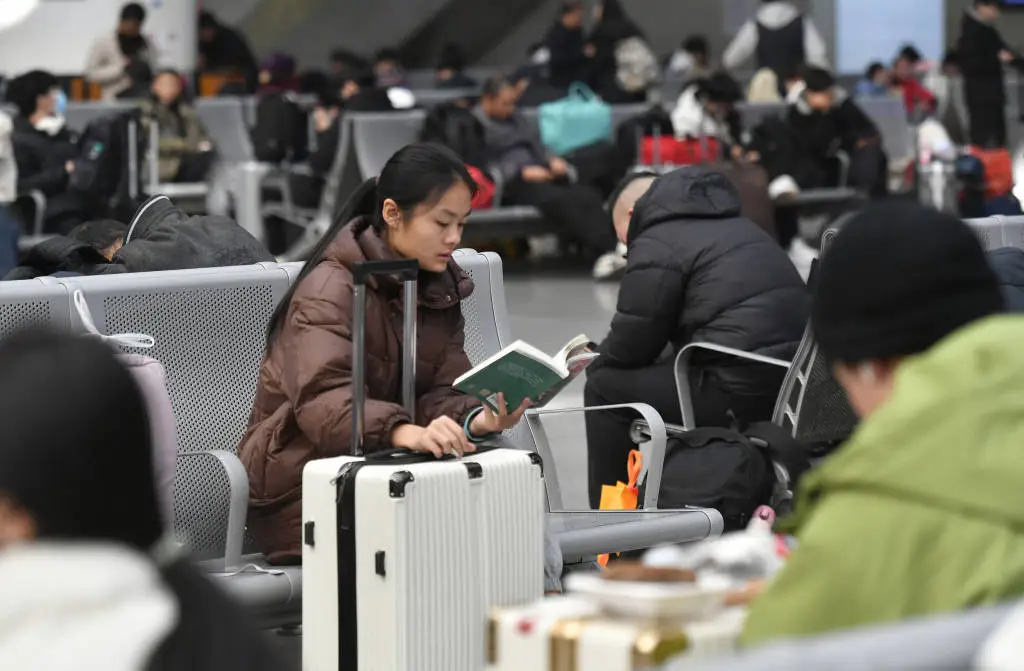 90亿人次大迁徙！春运背后，你手中的行李藏着怎样的故事？  第6张