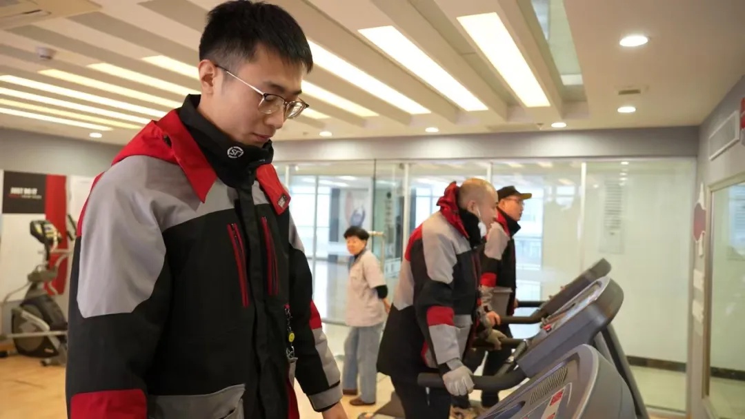 2025年快递从业青年服务月活动启动，暖心大礼包等你来领  第5张