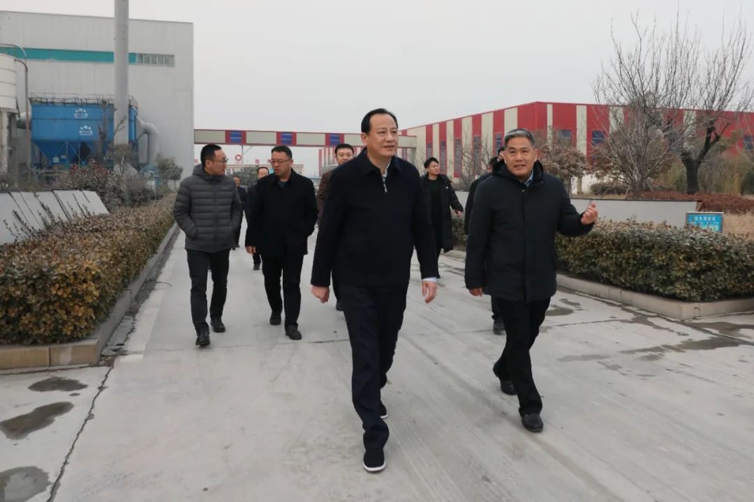 区委书记张熙滨亲临一线督导环保工作，电力与建材行业如何实现绿色转型？  第2张