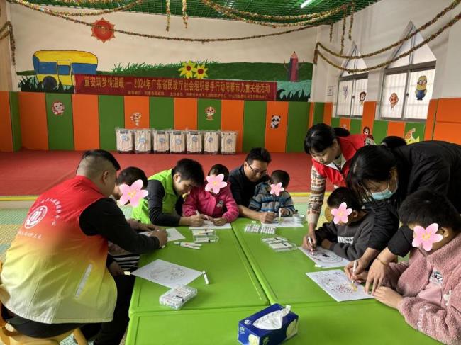 2025年新春，阳春市如何为71名困境儿童点亮微心愿？温暖行动大揭秘  第2张