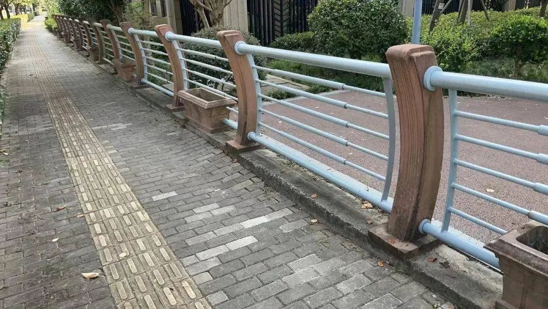 南桥镇良友新村加装电梯,居民为何连送两面锦旗?暖心实事背后的故事 第5张 南桥镇良友新村加装电梯,居民为何连送两面锦旗?暖心实事背后的故事 第5张