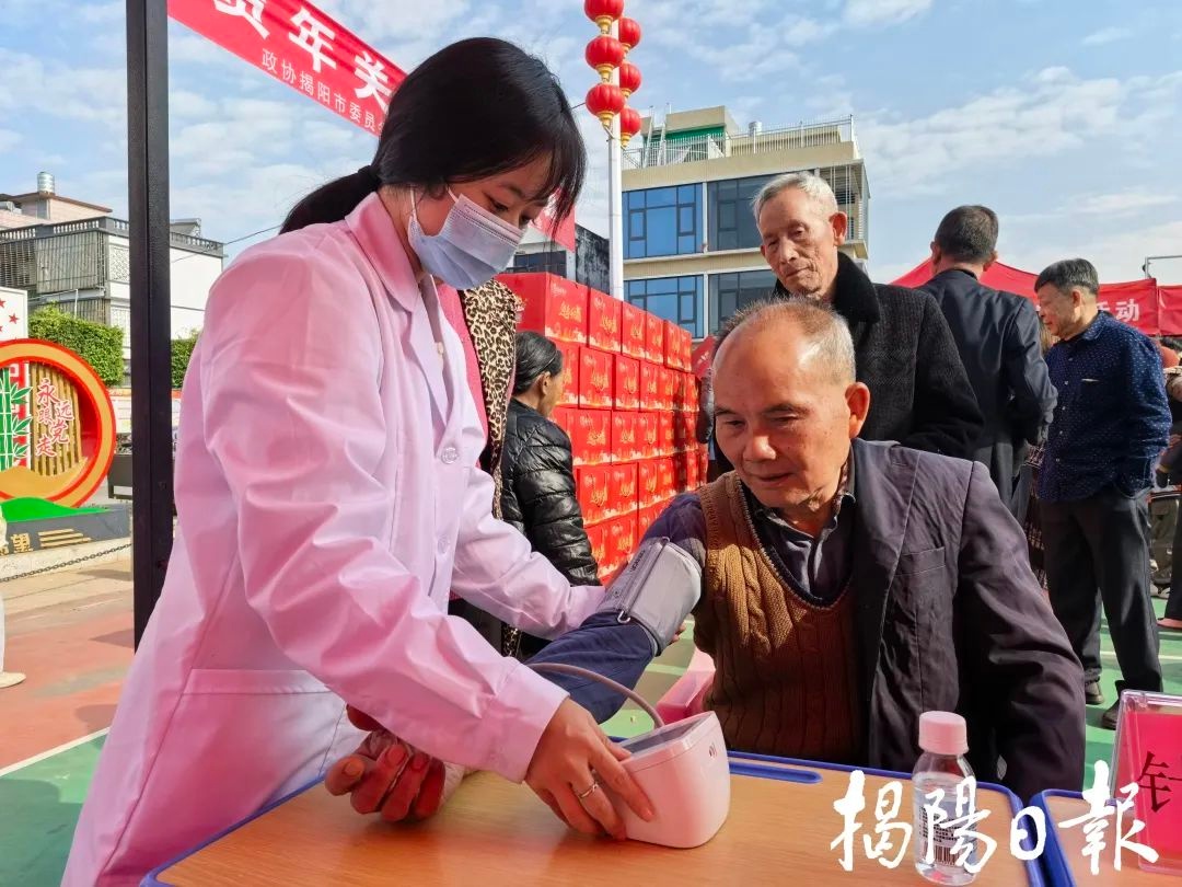 揭东区埔田镇文化惠民活动：12项便民服务，让群众在家门口享受贴心服务  第4张