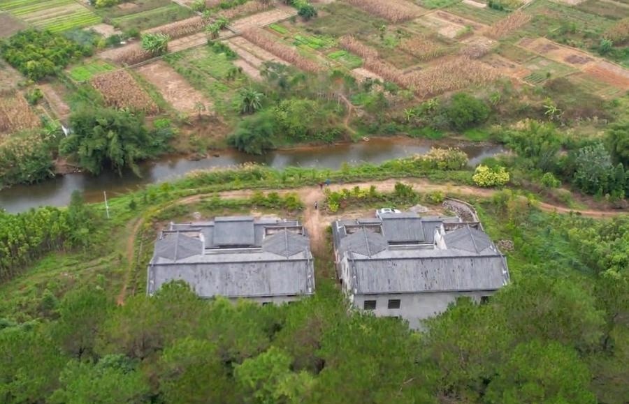 十年违建别墅竟成无主物？广西容县拆除事件背后的执法漏洞曝光  第1张