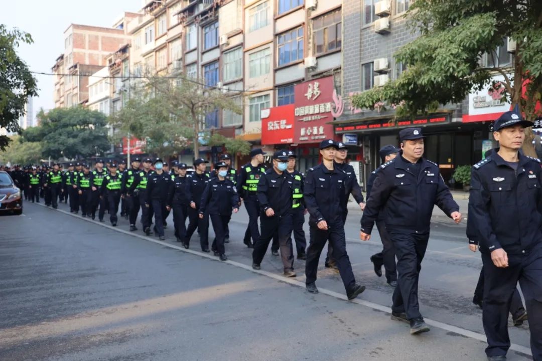2025年春节，兴业县如何确保全县人民平安祥和？社会治安巡逻启动  第5张