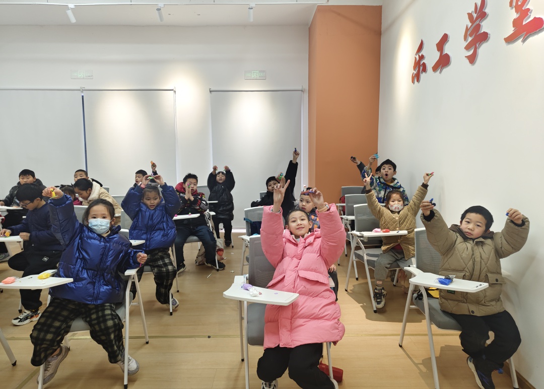 寒假还能这样过？乐至县青少年在新时代文明实践中心开启奇妙之旅  第3张