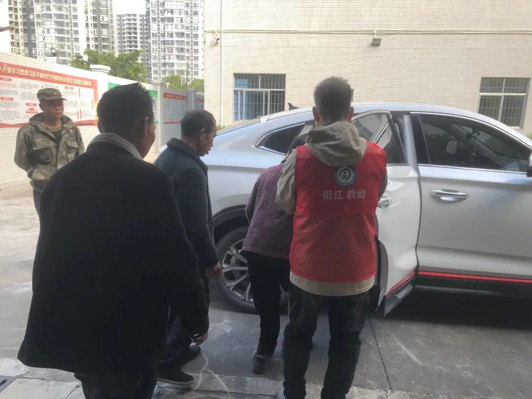 寒冬中的温暖奇迹！阳江救助站如何让流浪者重回家人怀抱？  第2张