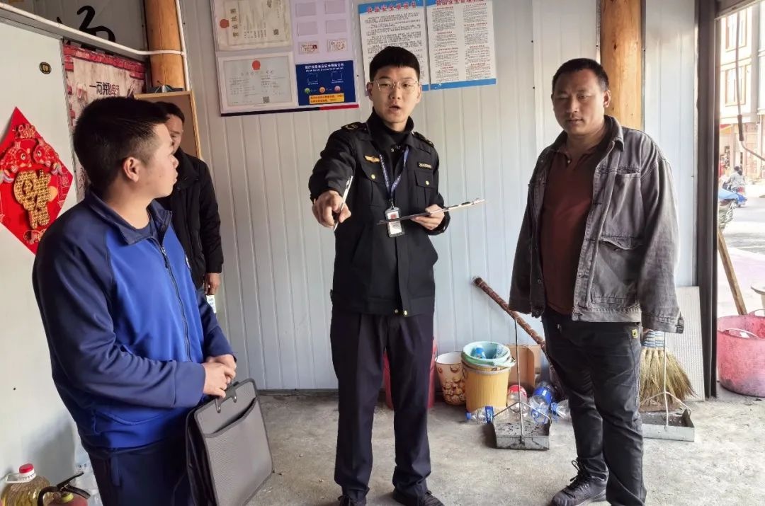 龙江乡市场监管所如何确保春节食品安全？这些检查重点你必须知道  第2张