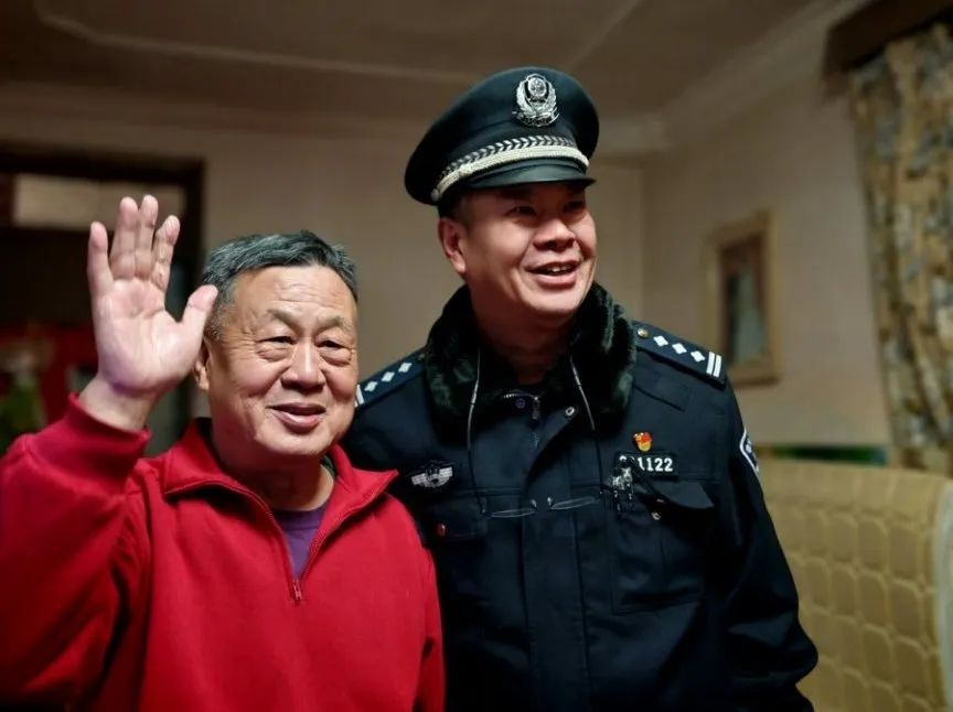 民警桑自强8年如一日，用温暖和真诚帮助刑满释放人员，你感动了吗？  第3张
