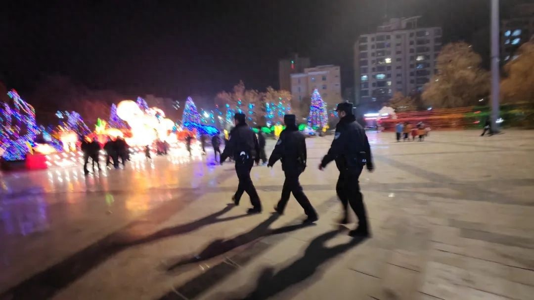 康乐县公安局如何确保春节安全？强化巡逻防控，守护万家平安