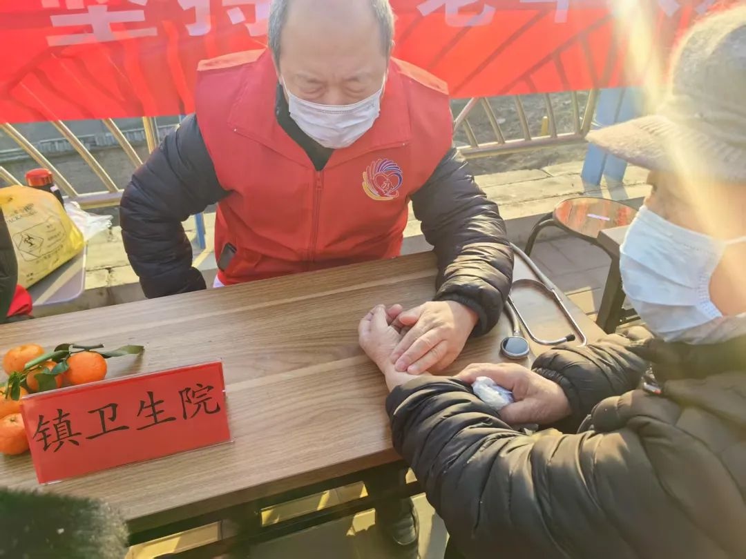 春节大集上的特别年货！青龙湖镇医护人员义诊，你关注健康了吗？  第2张