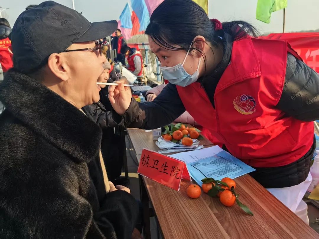 春节大集上的特别年货！青龙湖镇医护人员义诊，你关注健康了吗？  第3张