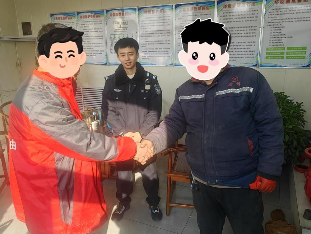 工友纠纷升级，民警如何巧妙化解？胡村派出所的枫桥经验揭秘  第2张