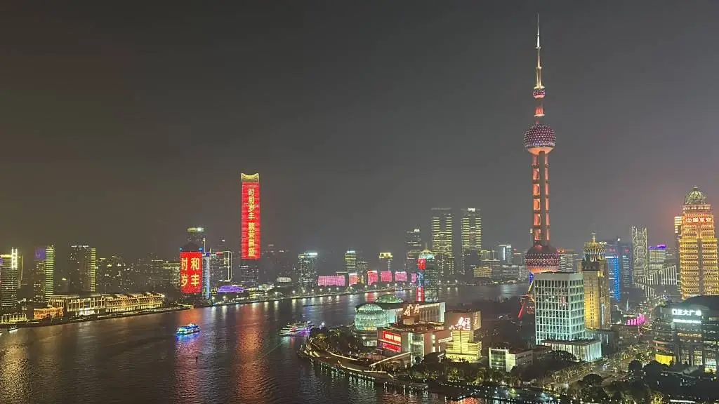 2025年上海春节灯光秀将如何惊艳全城？外滩瀑布灯光首次亮相