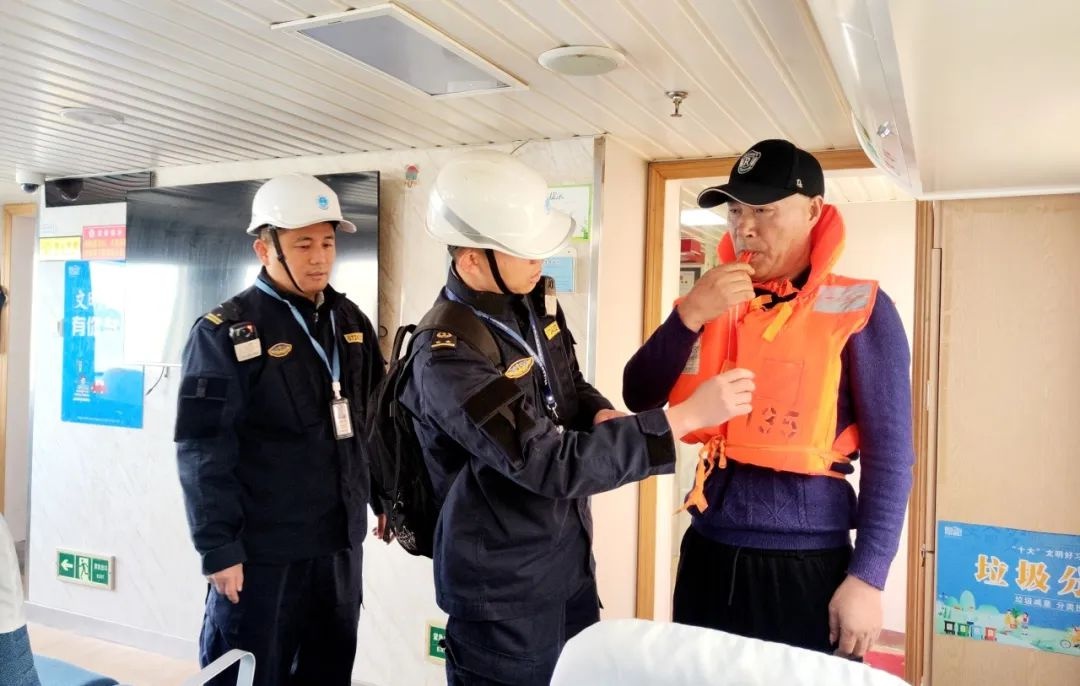 春运期间，海礁岛附近海域为何如此繁忙？揭秘海事部门的守护行动  第3张